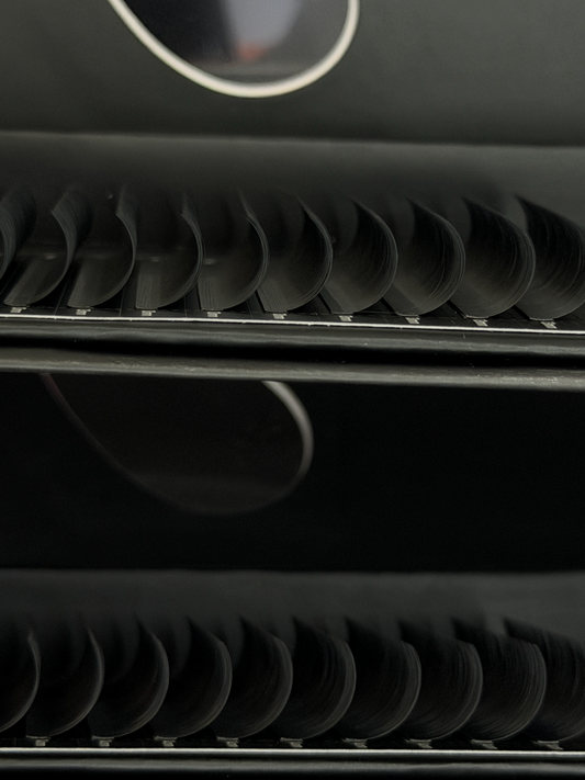 Mixed Volume Lash Trays